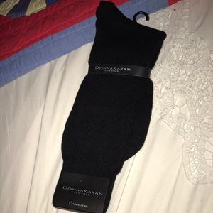 NWT ! Donna Karan 100% Cashmere Men’s Dress socks SZ 10-13